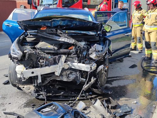 Zjechał na przeciwległy pas ruchu, doprowadzając do "czołówki"