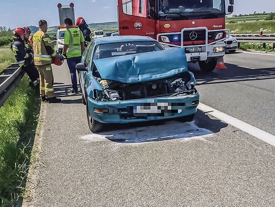Zniszczył 16 metrów barierek!
