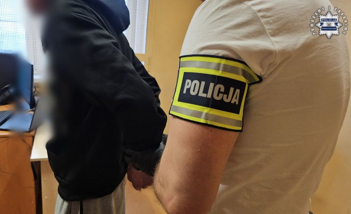 Okradł 12 piwnic jednego dnia. Gdy wpadł, tłumaczył, że "chciał napić się kompotu" Okradł 12 piwnic jednego dnia. Gdy wpadł, tłumaczył, że "chciał napić się kompotu"