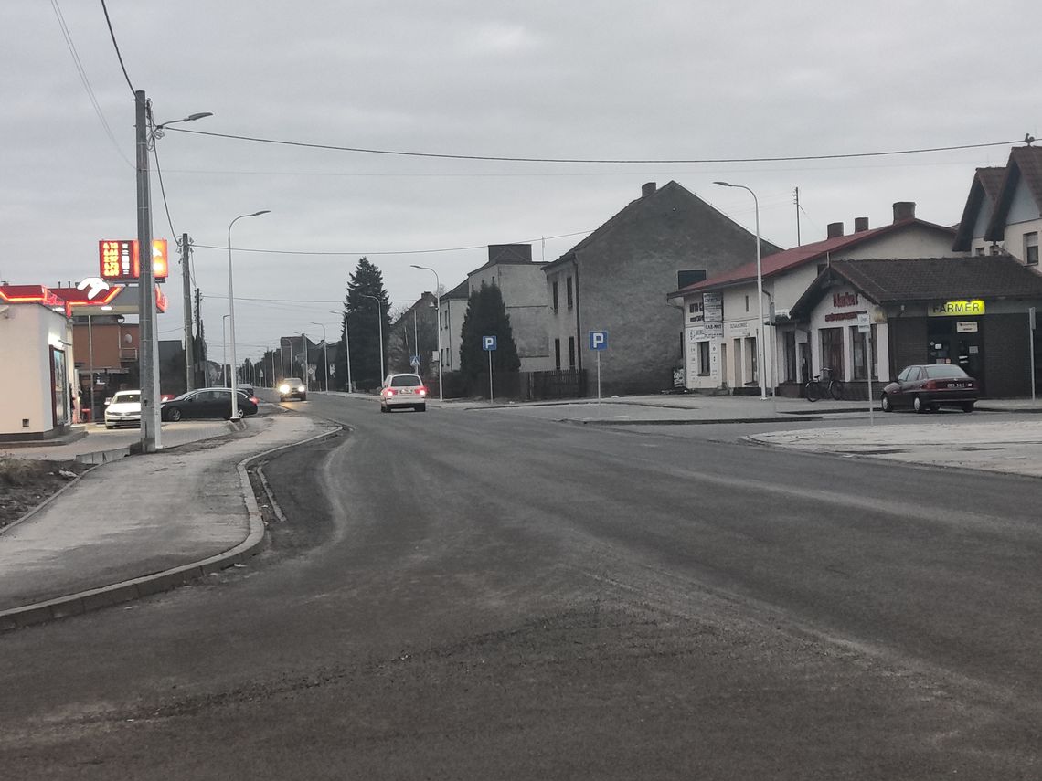 Remont drogi nr 901 między Zawadzkiem a Żędowicami. Wokół jest wiele emocji