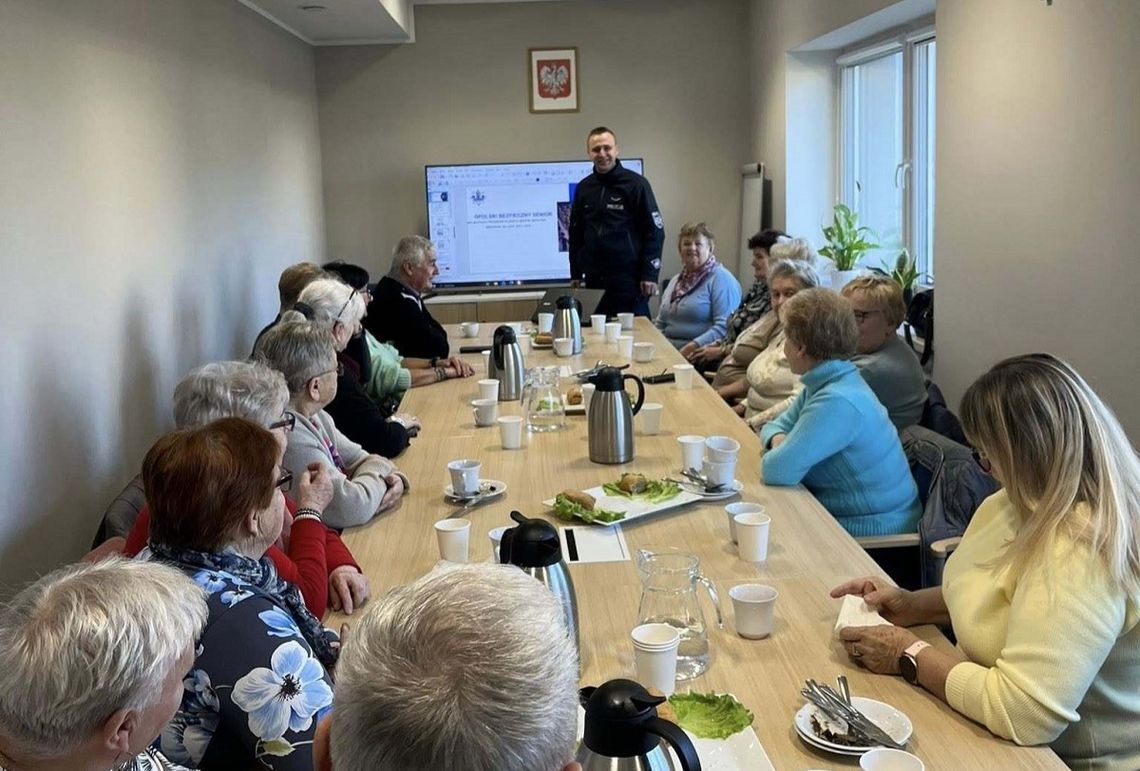 Eksperci radzili seniorom z gminy Izbicko, jak unikać zagrożeń Eksperci radzili seniorom z gminy Izbicko, jak unikać zagrożeń