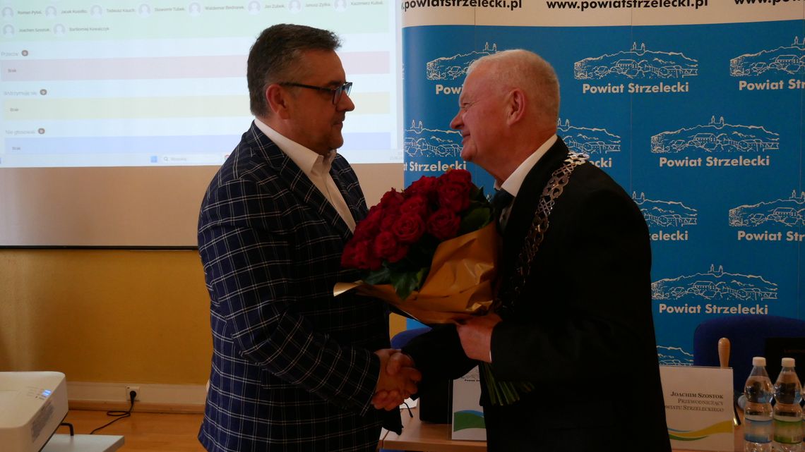 Absolutorium dla zarządu powiatu strzeleckiego. I uchwała w sprawie szpitala