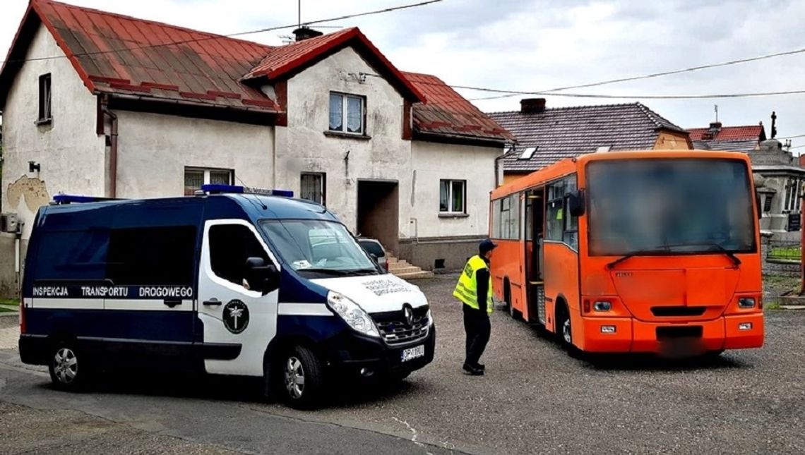 Akcja WITD. Wozili dzieci do szkół bez zezwoleń. Teraz zostaną ukarani