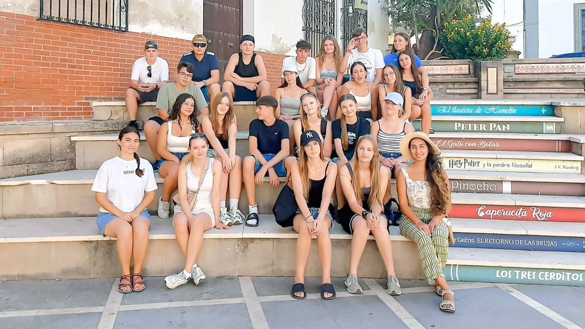 Aktywna strzelecka młodzież w nagrodę poleciała do Hiszpanii