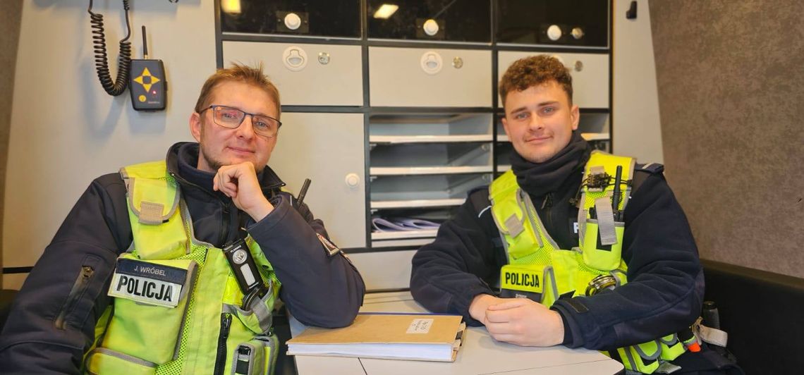 Atak epilepsji tuż po kontroli prędkości. Policjanci uratowali kierowcę ciężarówki Atak epilepsji tuż po kontroli prędkości. Policjanci uratowali kierowcę ciężarówki