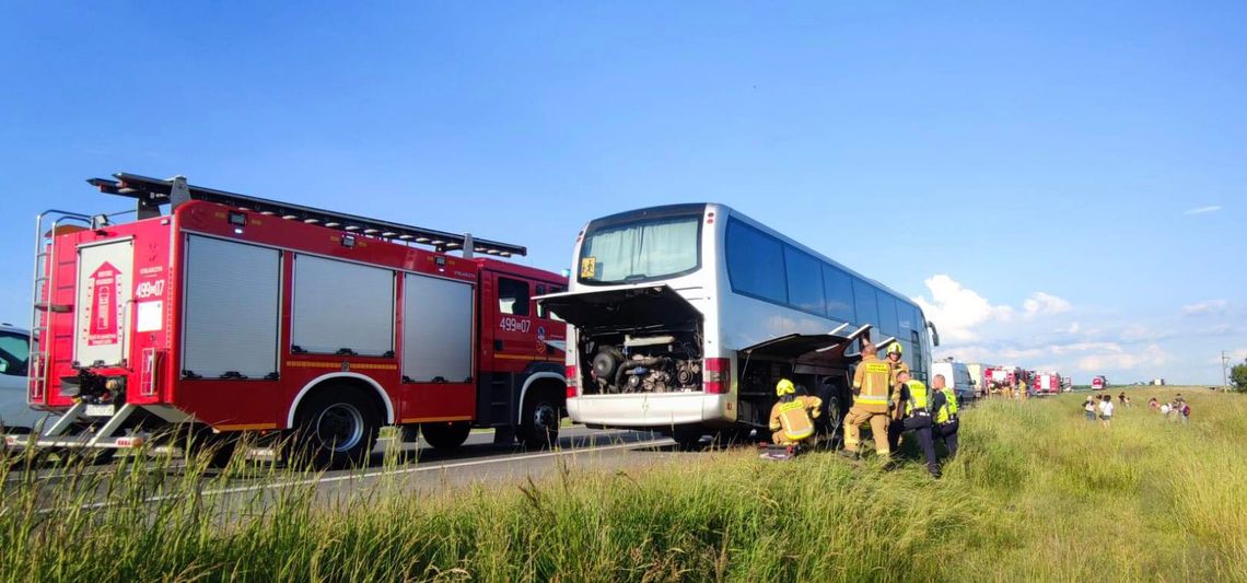 Autobus przewożący szkolną wycieczkę zapalił się na autostradzie A4