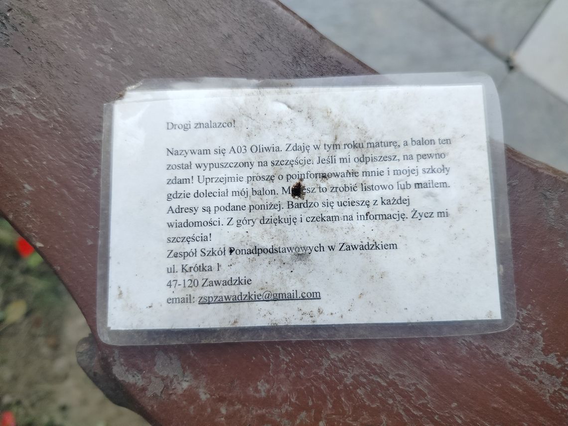 Balonik "na szczęście" za szkoły w Zawadzkiem przeleciał 180 km!