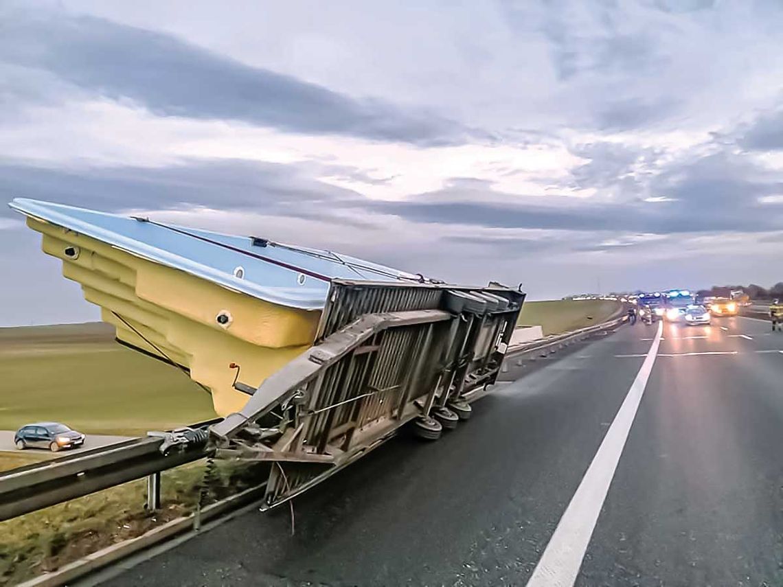 Basen na autostradzie Basen na autostradzie