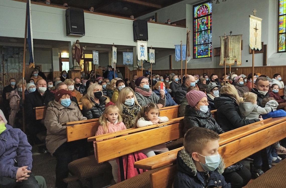 Blisko sto prac na jubileuszowej wystawie szopek w Szymiszowie-Osiedlu. Był też koncert kolęd. ZDJĘCIA Blisko sto prac na jubileuszowej wystawie szopek w Szymiszowie-Osiedlu. Był też koncert kolęd. ZDJĘCIA