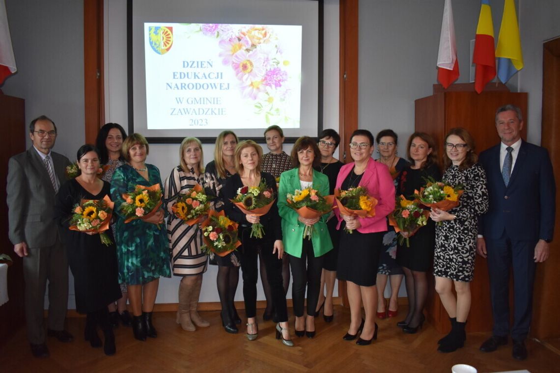 Burmistrz podziękował pedagogom z gminy Zawadzkie za ich pracę