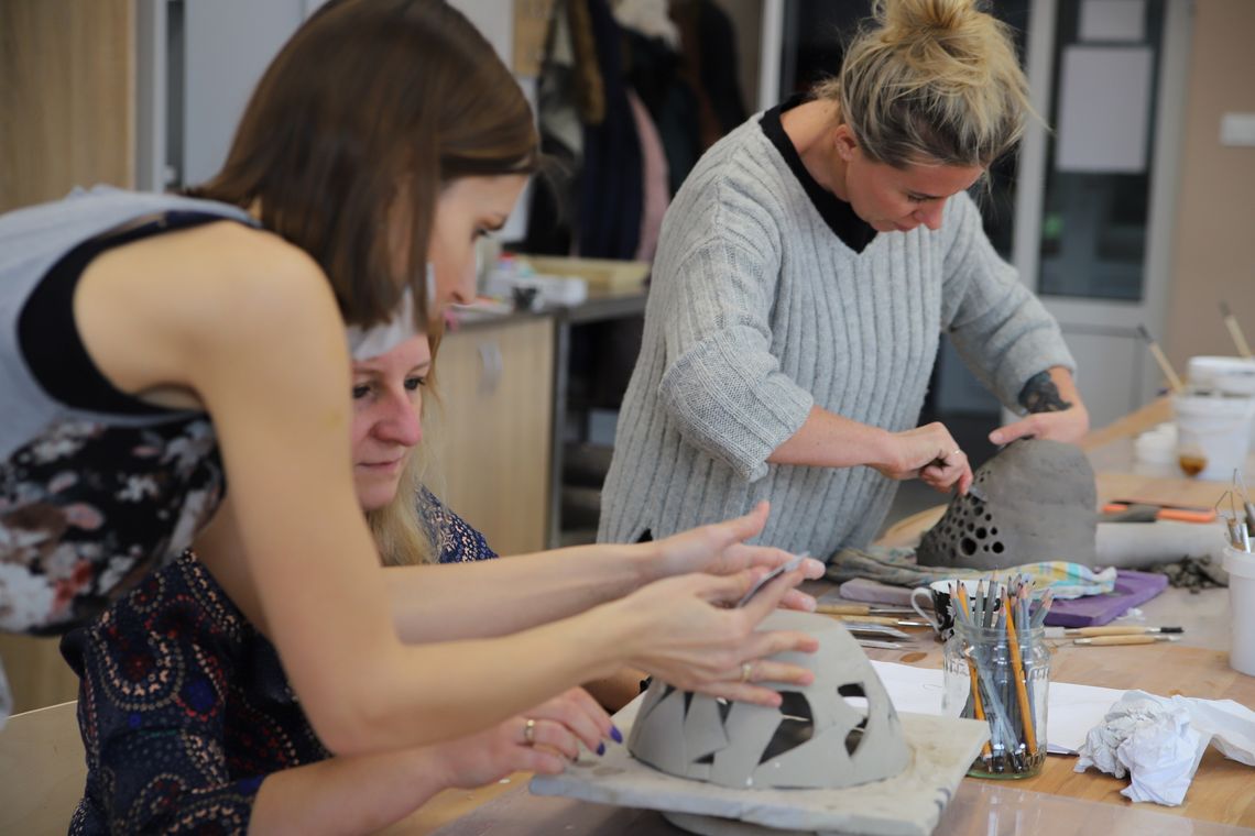Ceramiczna odskocznia od codzienności. Na tych warsztatach w SOK powstają niezwykłe prace Ceramiczna odskocznia od codzienności. Na tych warsztatach w SOK powstają niezwykłe prace