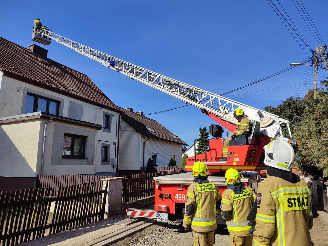 Coraz więcej pożarów sadzy w kominach. Jak wielkim są zagrożeniem?