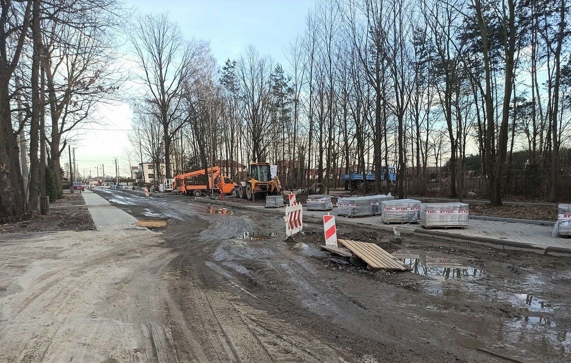 Czy ulica Zamkowa w Kadłubie będzie kiedyś gotowa?! Wszyscy czekają na koniec remontu Czy ulica Zamkowa w Kadłubie będzie kiedyś gotowa?! Wszyscy czekają na koniec remontu
