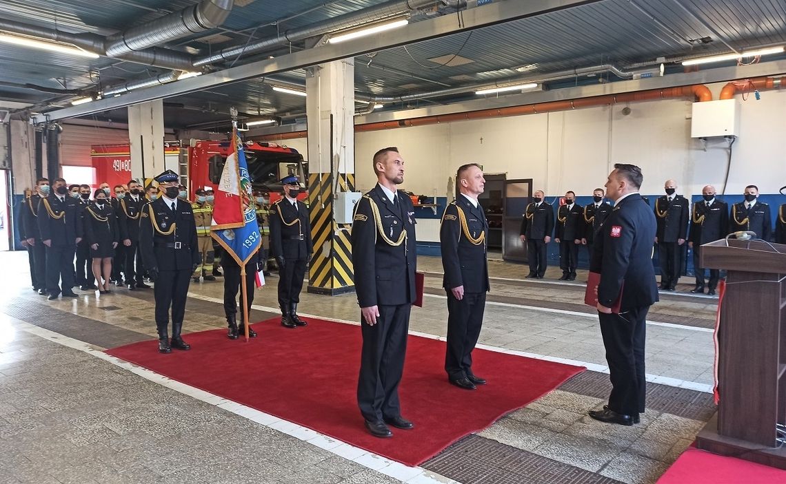 Damian Glik pożegnał się ze stanowiskiem komendanta powiatowego PSP w Strzelcach Opolskich Damian Glik pożegnał się ze stanowiskiem komendanta powiatowego PSP w Strzelcach Opolskich