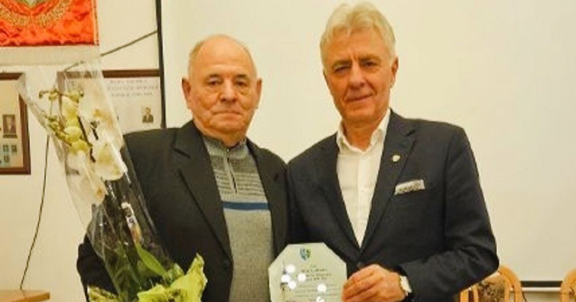 Zmiana warty na Mokrych Łany. Wieloletni sołtys zakończył swoją misję Zmiana warty na Mokrych Łany. Wieloletni sołtys zakończył swoją misję