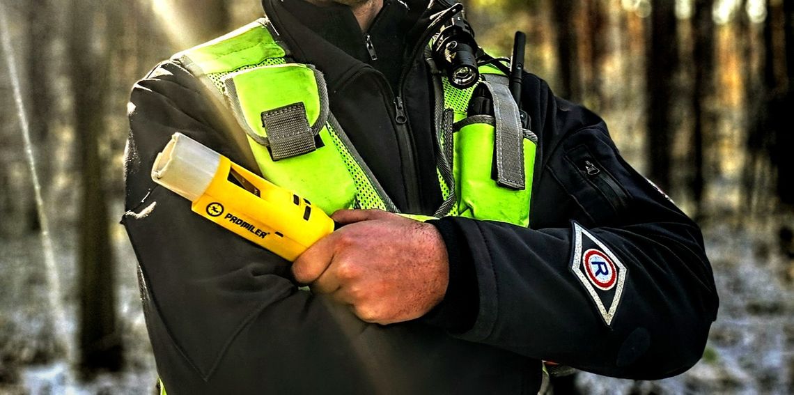 Nietrzeźwy i z sądowymi zakazami wiózł dzieci do szkoły Nietrzeźwy i z sądowymi zakazami wiózł dzieci do szkoły