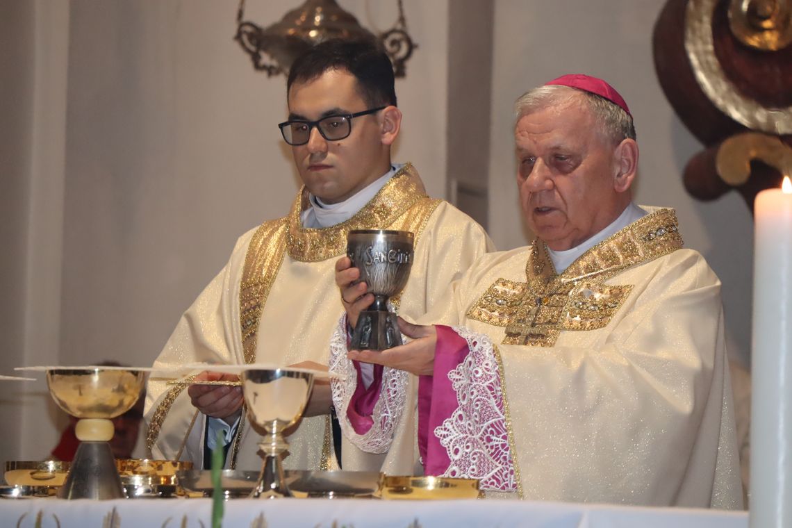 Diecezja opolska dziękowała Bogu za 50 lat istnienia. Uroczystość w katedrze