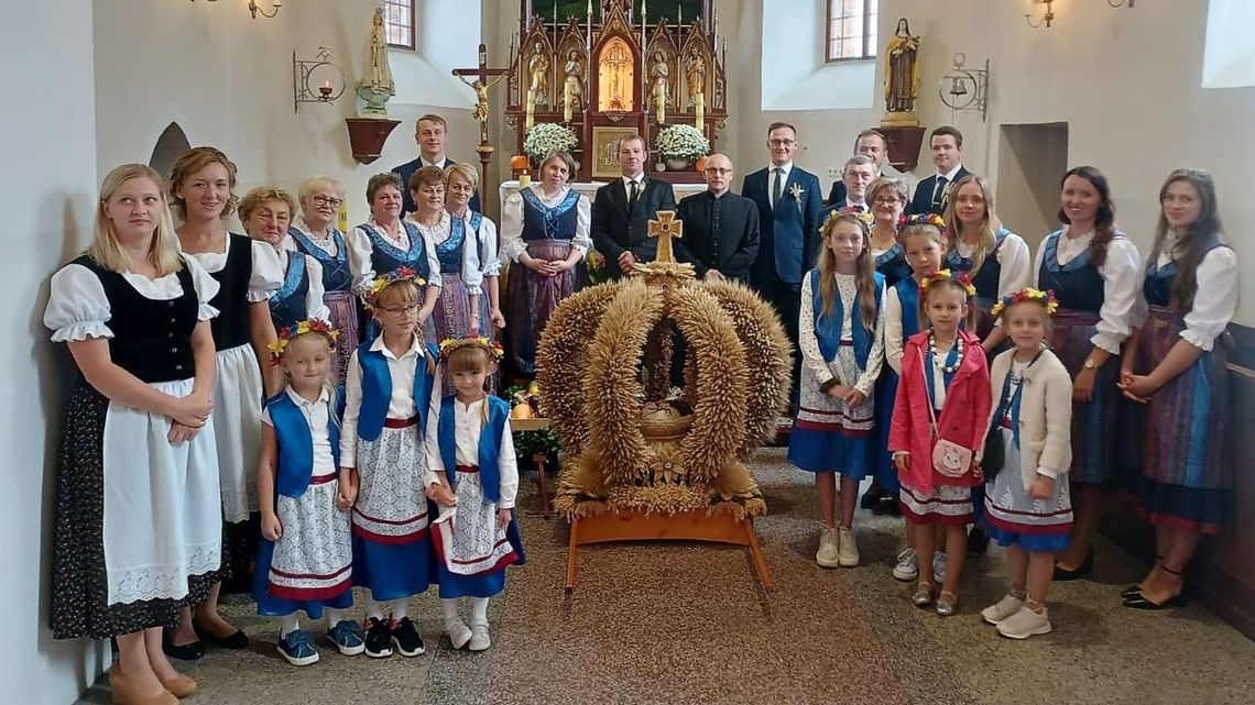 Dożynki wiejskie w Dolnej. Mieszkańcy dziękowali za plony i dobrze się bawili