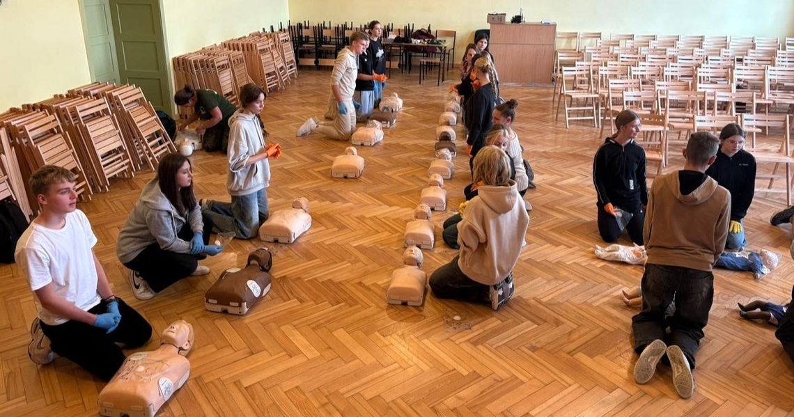 Dzień sportu, kiermasz i warsztaty. Dzieje się w strzeleckim liceum Dzień sportu, kiermasz i warsztaty. Dzieje się w strzeleckim liceum