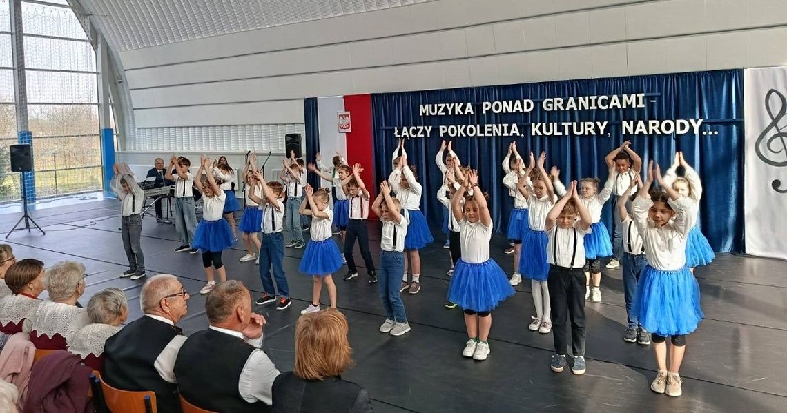Muzyka nie ma granic - udowodniono to w szkole w Piotrówce