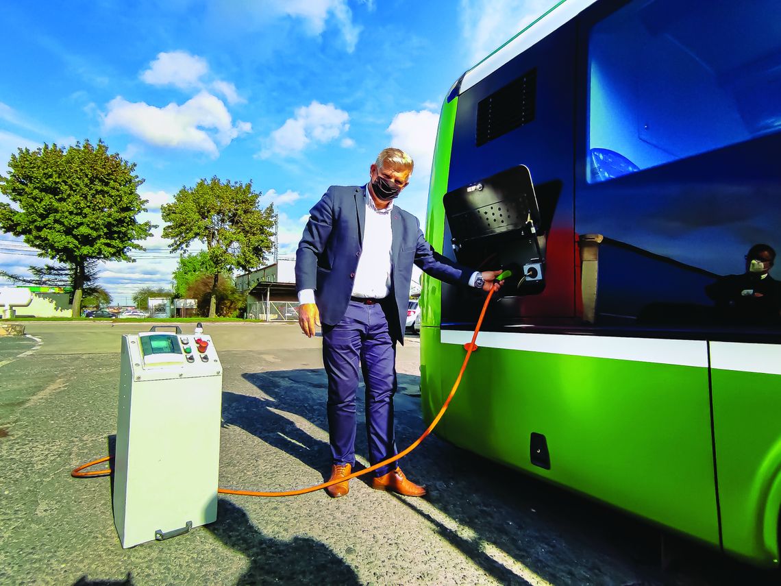 Elektryczne autobusy będą kursować po powiecie strzeleckim. Od kiedy? Elektryczne autobusy będą kursować po powiecie strzeleckim. Od kiedy?