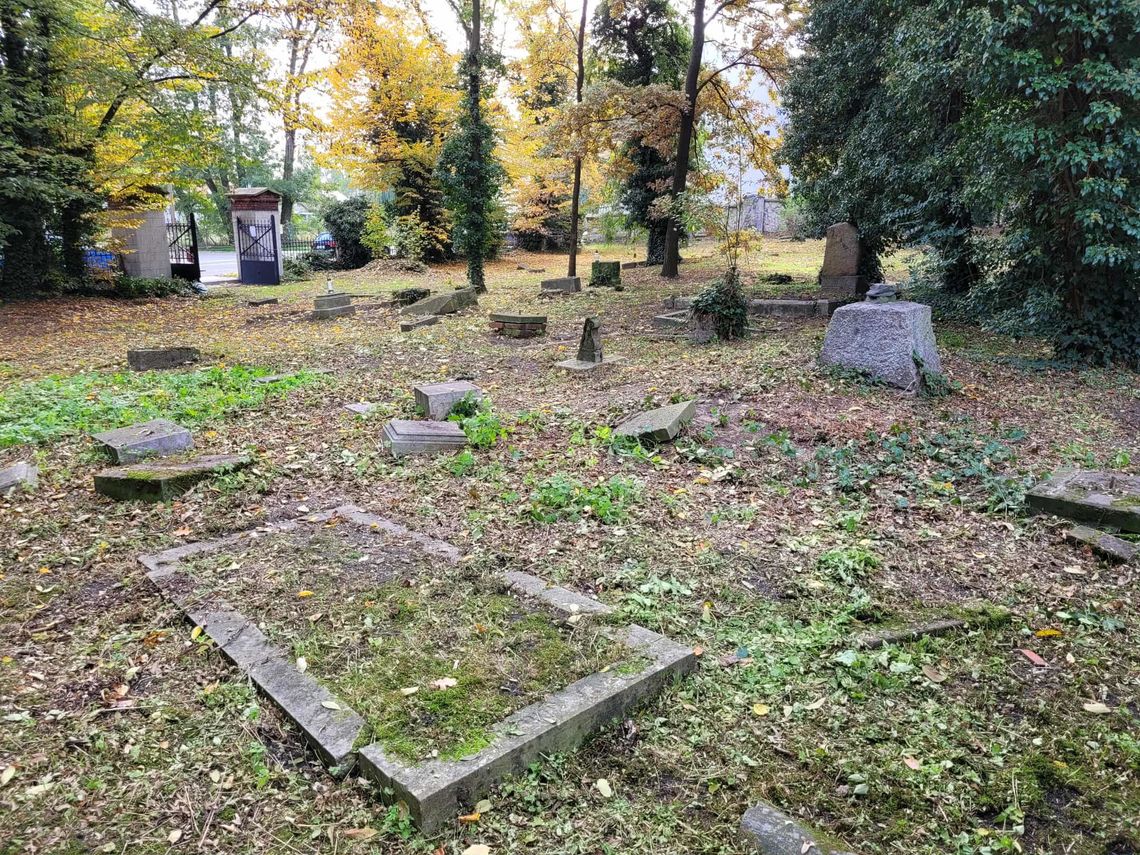 By pamięć nie zgasła. Społecznicy chcą odnowić cmentarz ewangelicki By pamięć nie zgasła. Społecznicy chcą odnowić cmentarz ewangelicki
