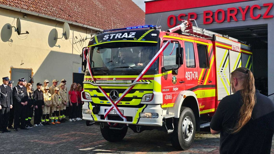 Strażacy z Boryczy oficjalnie powitali nowy wóz. Otrzymał szczególne imię