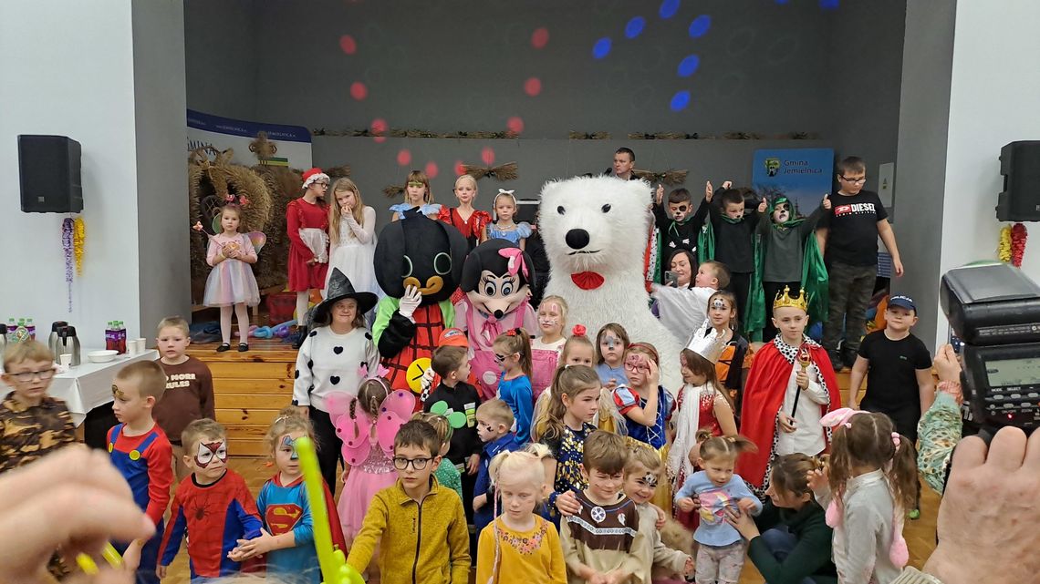 Wyjątkowy bal przebierańców w Jemielnicy. Ależ to była udana impreza!