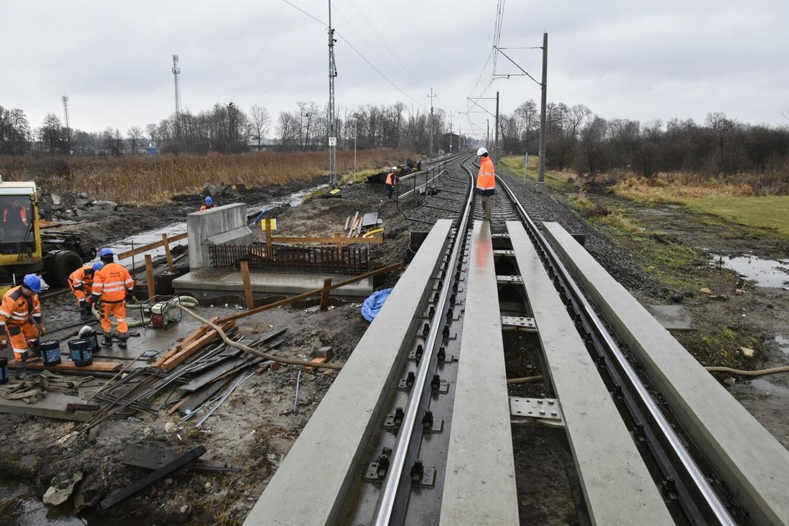 Finiszują prace na linii kolejowej. Pociągi pojadą jeszcze szybciej