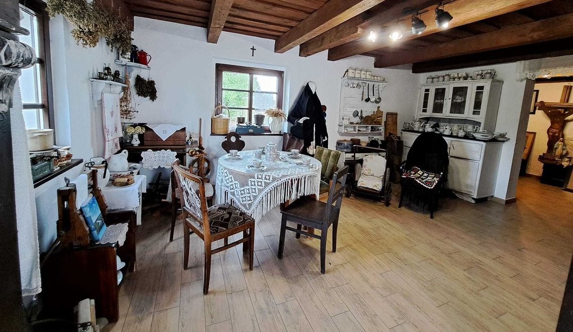 Zagroda Chłopska z Gąsiorowic podbiła wojewódzki konkurs. To wyjątkowe miejsce