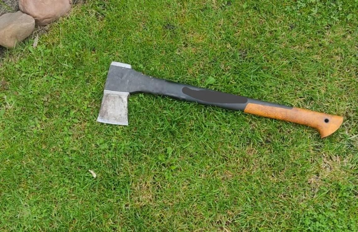 Grasował z siekierą po Kielczy grożąc ludziom. Usłyszał szereg zarzutów