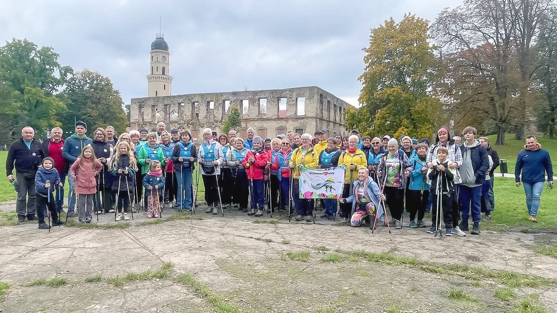 Maszerują z kijkami od 15 lat. To samo zdrowie!
