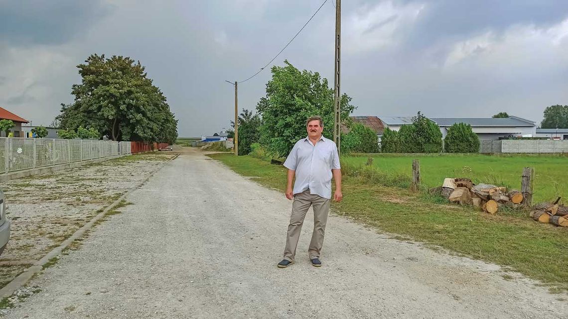 Jedź wolniej, bo się kurzy Jedź wolniej, bo się kurzy