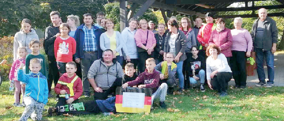 Jesienne rajdy rowerowe. Mieszkańcy Jemielnicy korzystają ze słonecznych dni