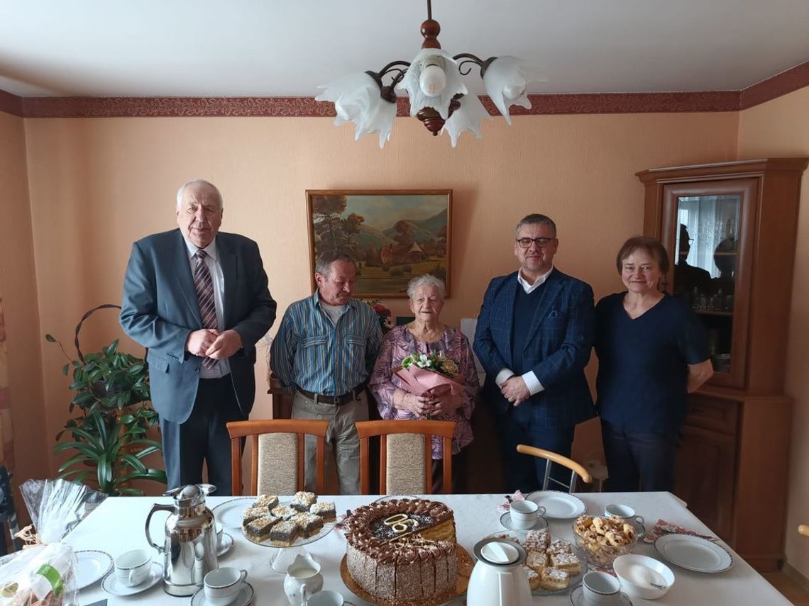 Pani Maria z Rozmierki świętowała 90. urodziny. Składamy serdeczne życzenia