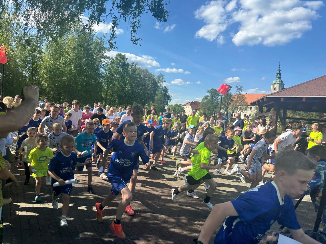 Jubileuszowy Bieg Charytatywny Po Dyszkę Dla Rodziny w Jemielnicy