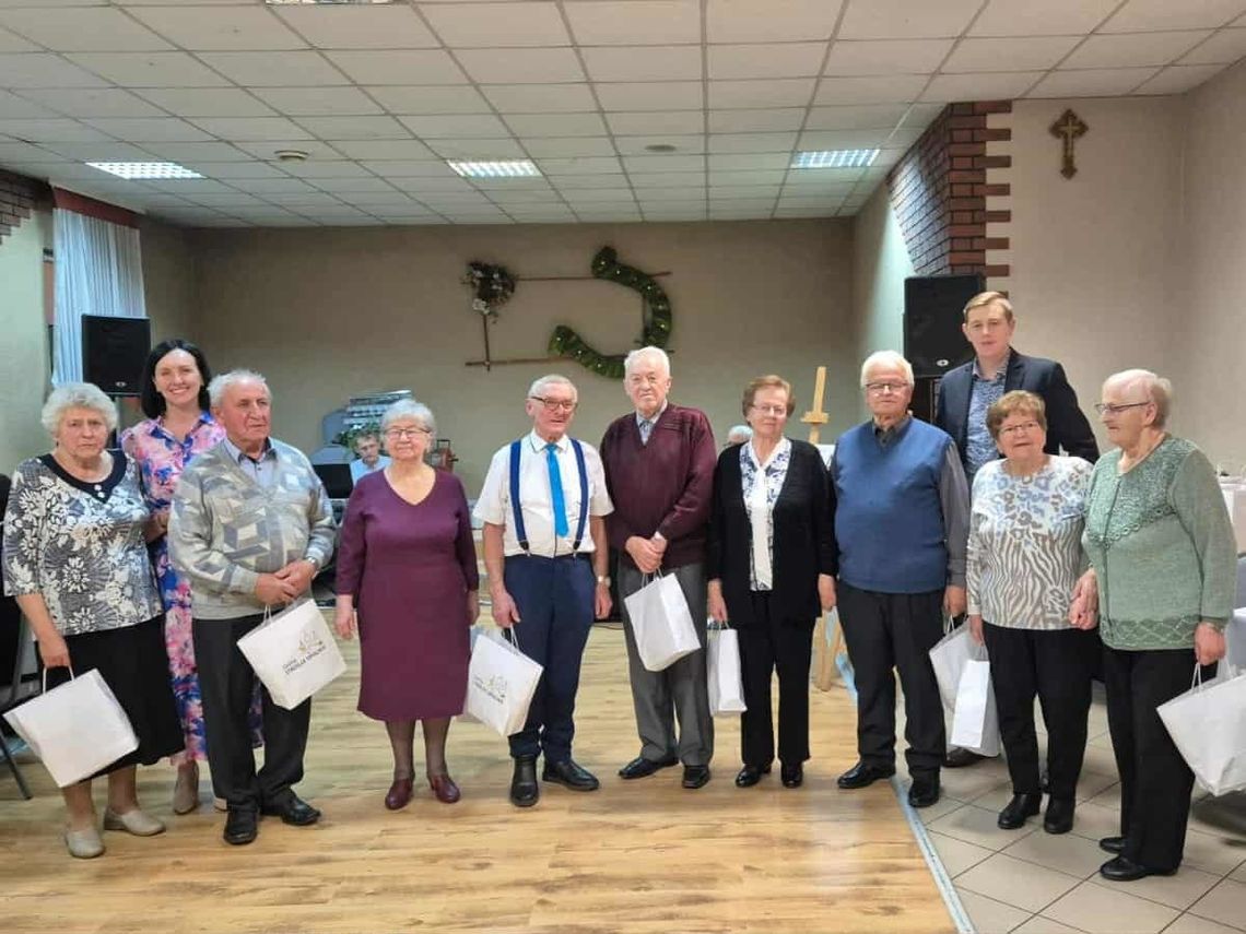 Miłe spotkanie dla seniorów w Kadłubie. Uczestnicy dopisali Miłe spotkanie dla seniorów w Kadłubie. Uczestnicy dopisali