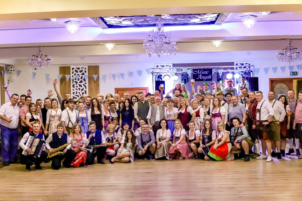 Kadłub-Piec i Kadłub-Wieś wspólnie świętowały Oktoberfest Kadłub-Piec i Kadłub-Wieś wspólnie świętowały Oktoberfest