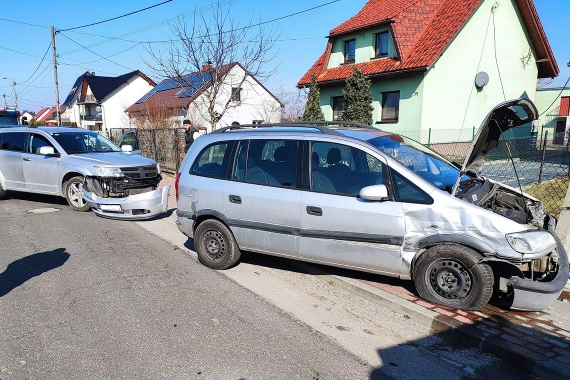 Wypadek w Sieroniowicach. Kierowca wjechał w betonowy słup energetyczny