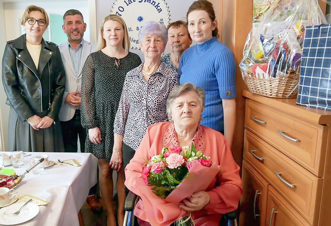 Wszystkiego najlepszego. Pani Róża z Krośnicy świętowała 95. urodziny Wszystkiego najlepszego. Pani Róża z Krośnicy świętowała 95. urodziny