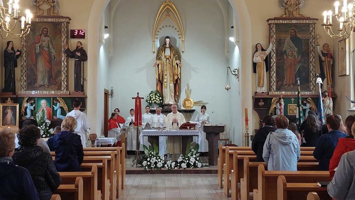 Księża z parafii gminy Jemielnica obchodzili jubileusze święceń kapłańskich