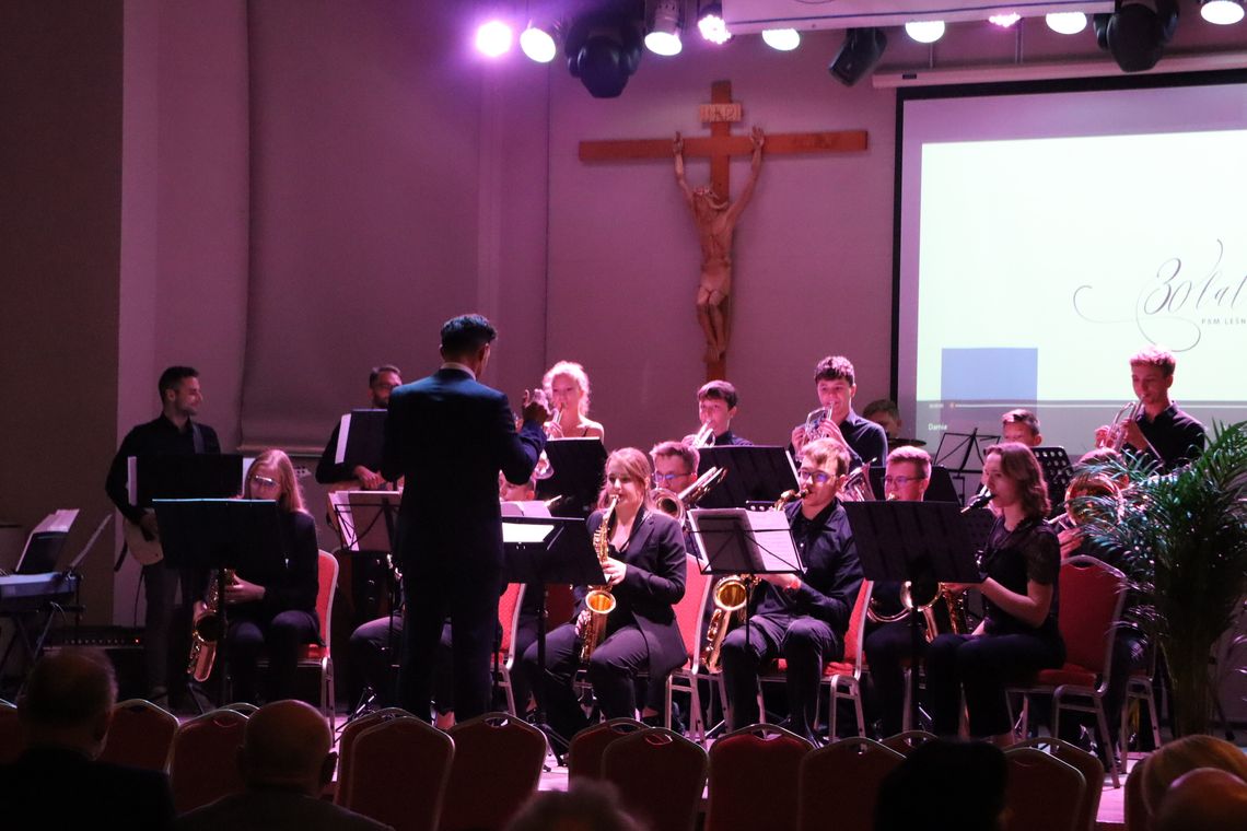 Leśnicka szkoła muzyczna kształci i zaraża pasją do muzykowania już od 30 lat