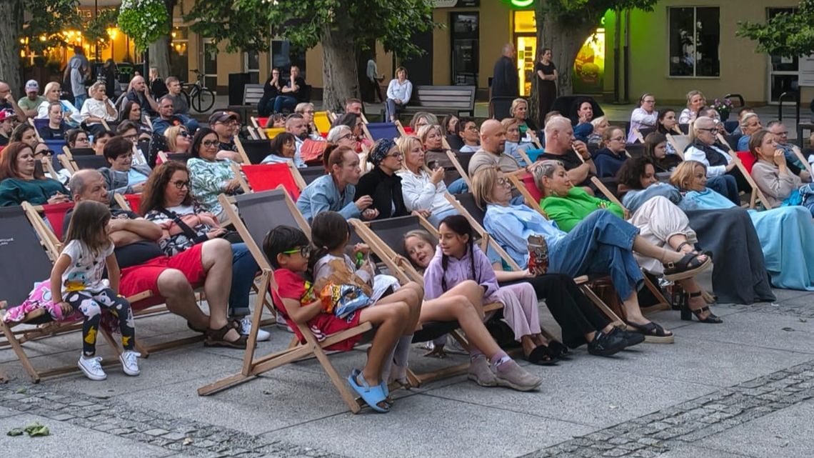 Letnie projekcje i festyn w Strzelcach Opolskich i Dziewkowicach Letnie projekcje i festyn w Strzelcach Opolskich i Dziewkowicach