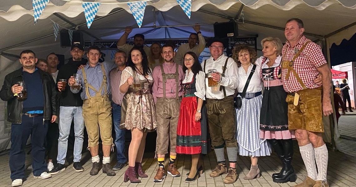 Zabawa na całego w Zalesiu Śląskim. Świętowano tu Oktoberfest