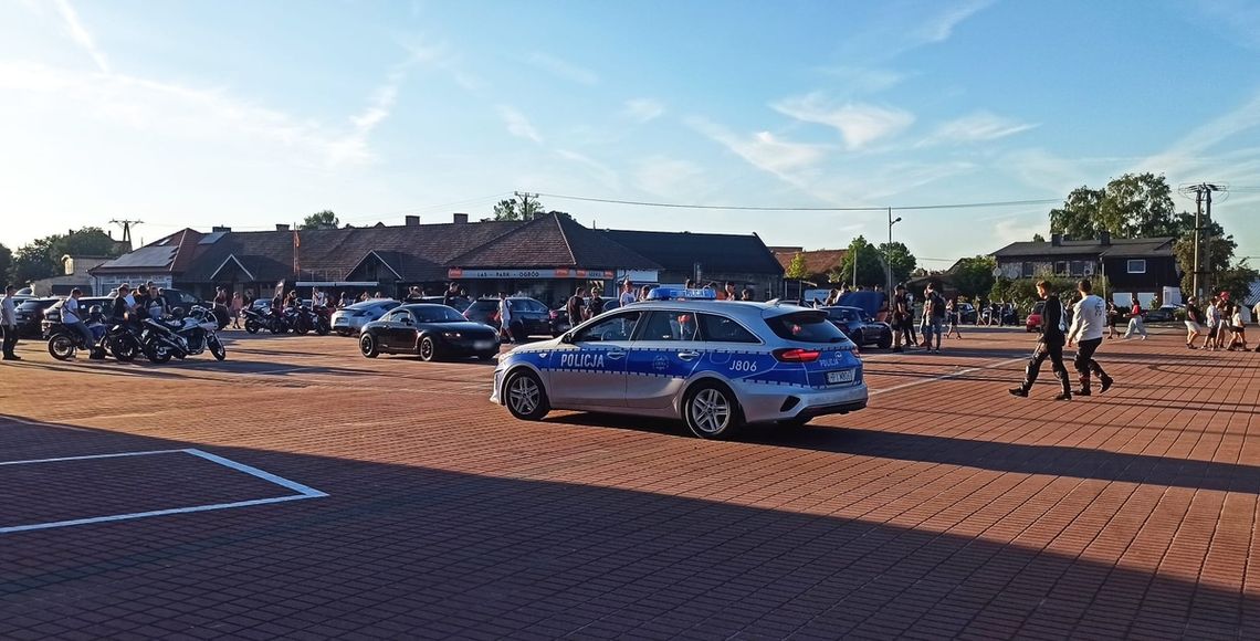 Mandaty i kierujący pod wpływem narkotyków na zlocie tuningowych aut