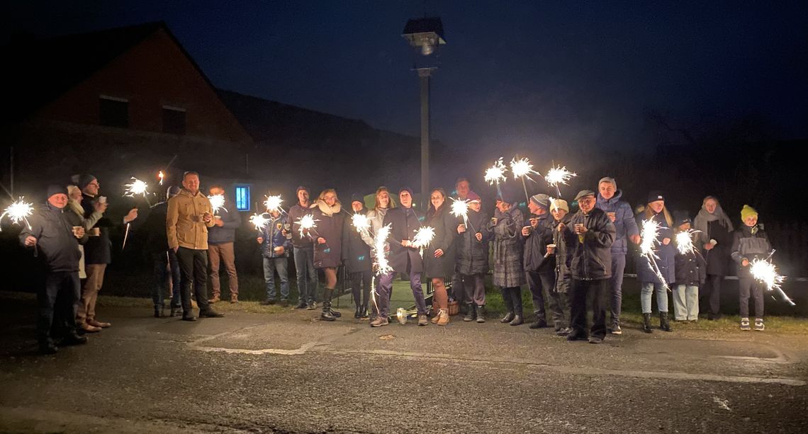 Mieszkańcy Niwek wspólnie i radośnie przywitali Nowy Rok