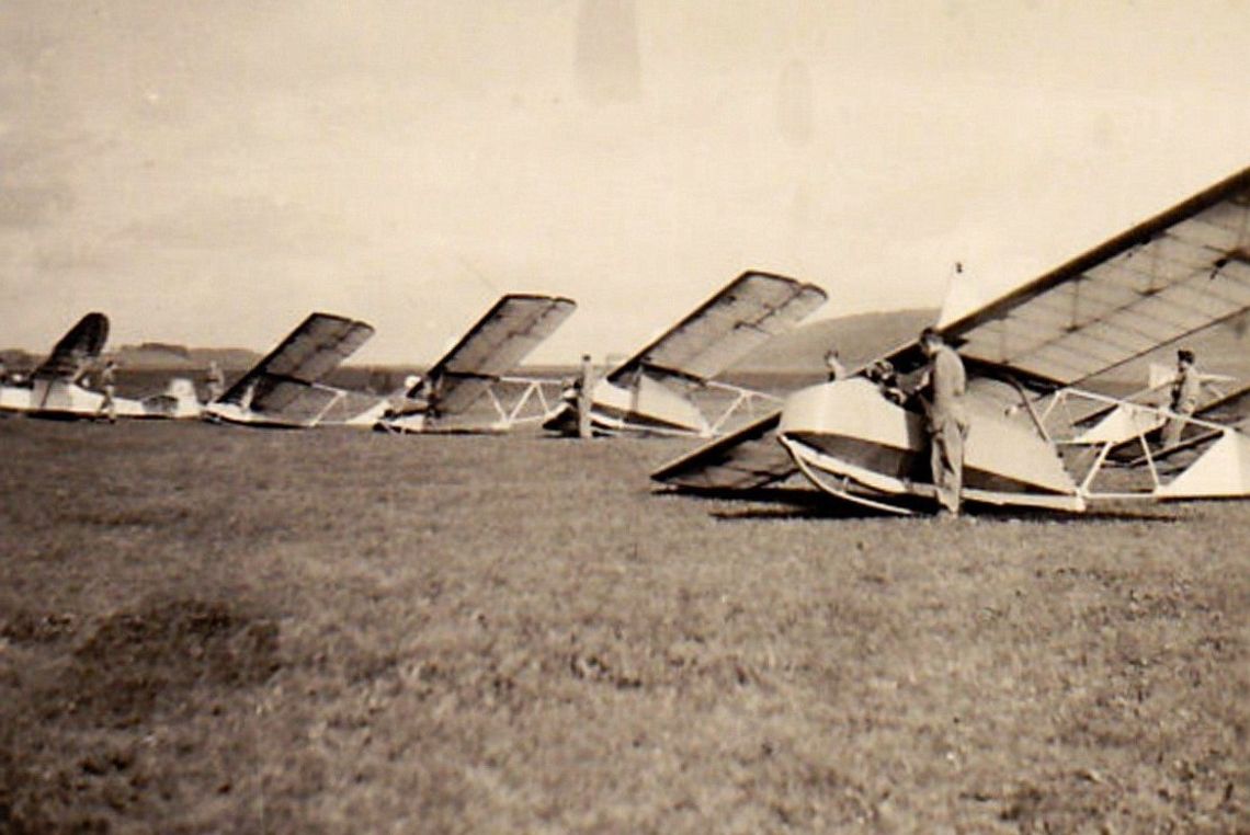 Nad Ligotą Dolną latały szybowce i bombowce Nad Ligotą Dolną latały szybowce i bombowce