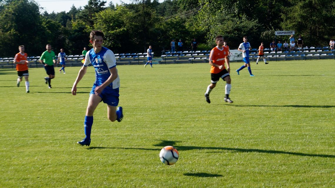 Naprzód liderem Naprzód liderem