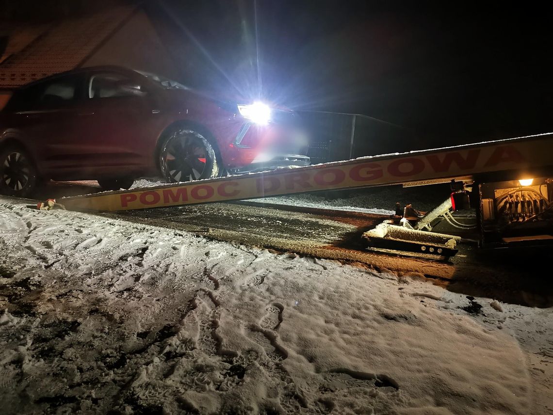 Nietrzeźwi rodzice i dwójka małych dzieci w aucie. Sprawa trafi do sądu rodzinnego