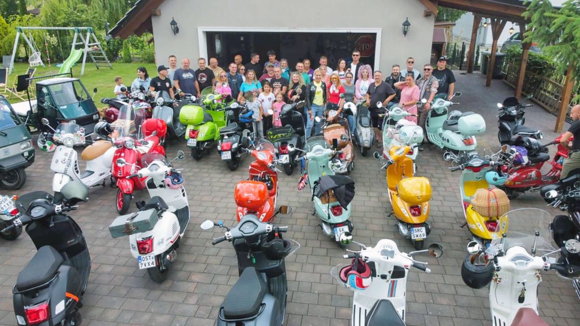 Niezapomniany piknik w Osieku ze zlotem miłośników skuterów Vespa